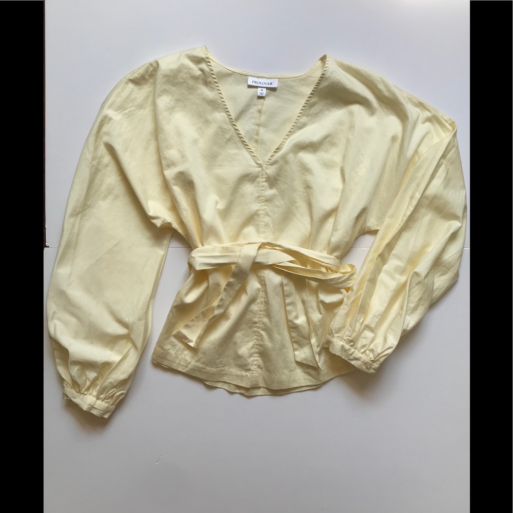 Nwot Prologue Top w belt M